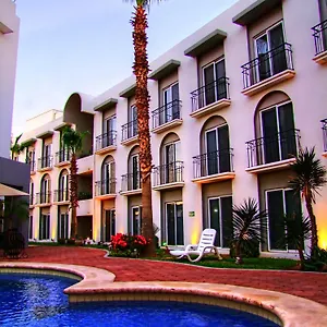 Hotel Seven Crown Express & By Kavia